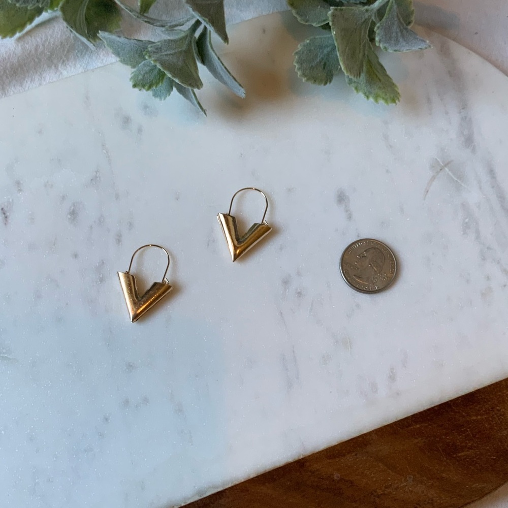 The Audri - Geometric Triangle Golden Hoops - Picture 8 of 8